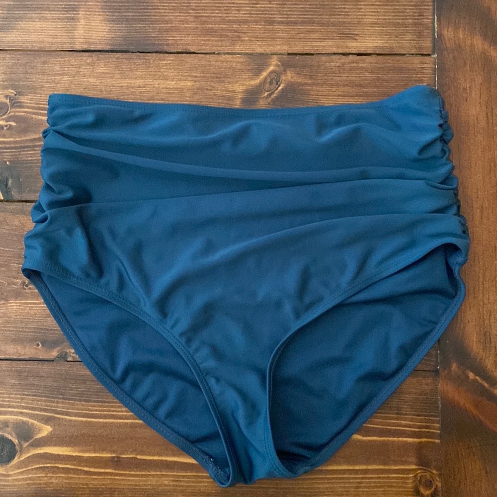 Nani Swimwear Coastal high waisted rushed bottoms size M